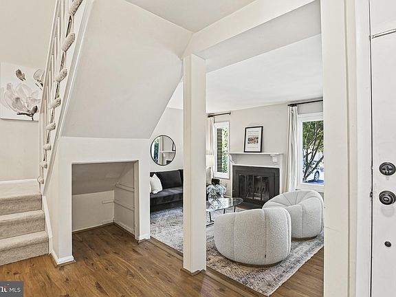 2nd image of 13324 Schwenger Pl
