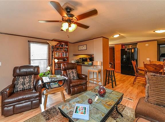 2nd image of 4337 Green Acres Cir