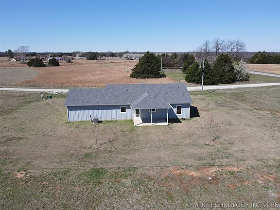 3rd image of 58 McClure Cir