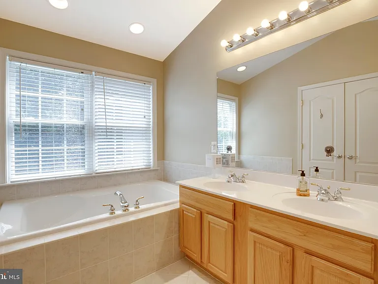 13445 Wood Lilly Ln — Photo 17