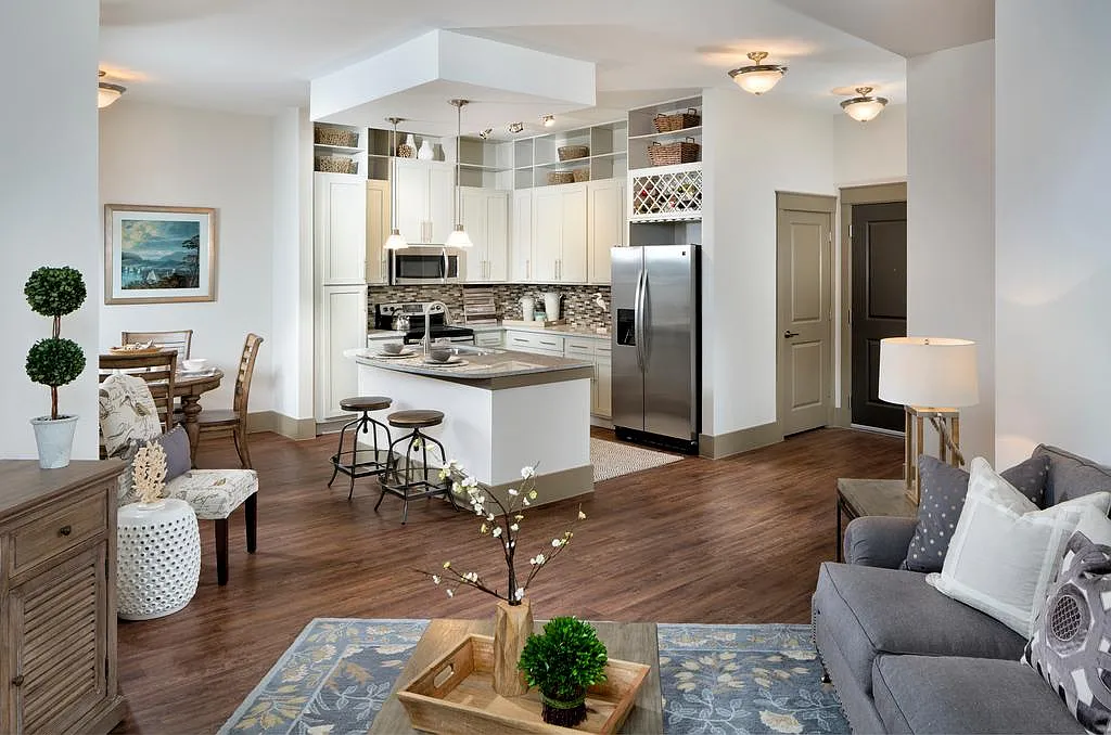 Varela Westshore Apartments — Photo 3