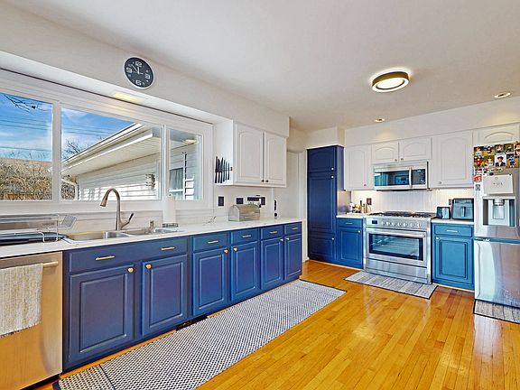 5th image of 7731 Maple St