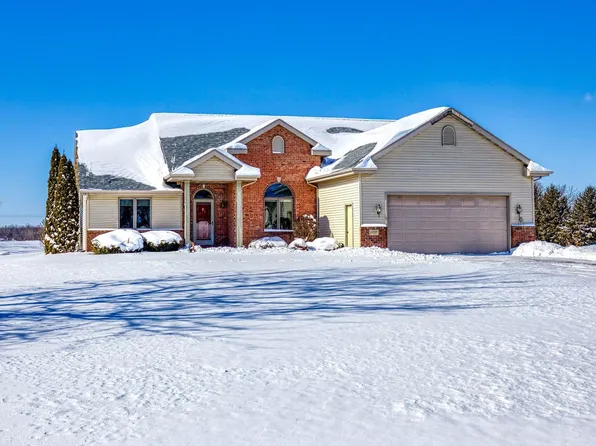 N1707 N Spring Dr, Greenville, WI 54942