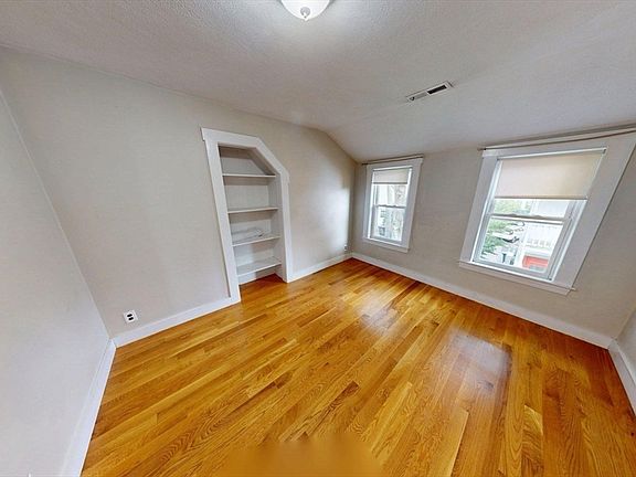 5th image of 14 Dow St