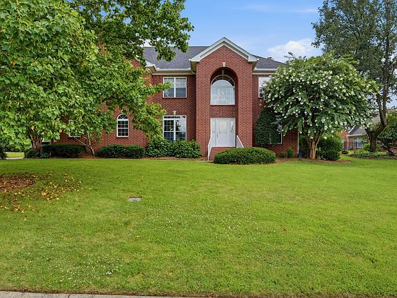 2nd image of 304 Shute Ct