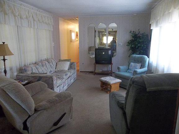 2nd image of 5112 77th St N