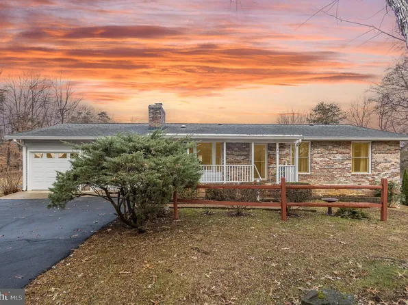 35 Ebenezer Church Rd, Stafford, VA 22556