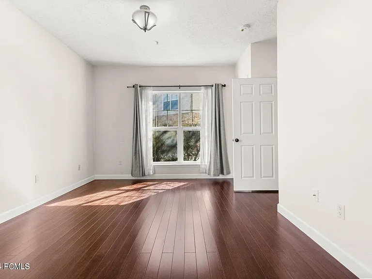 900 Bitner Rd #B16 — Photo 11