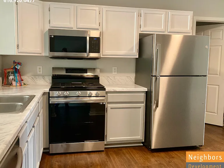 5425 Rivertown Cir SW — Photo 2