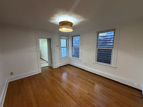 233 Saratoga St #2B Photo 1