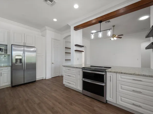 9150 Bay Harbour Circle, West Palm Beach, FL 33411