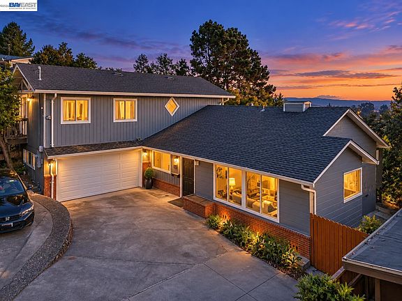 2nd image of 4734 Geranium Pl