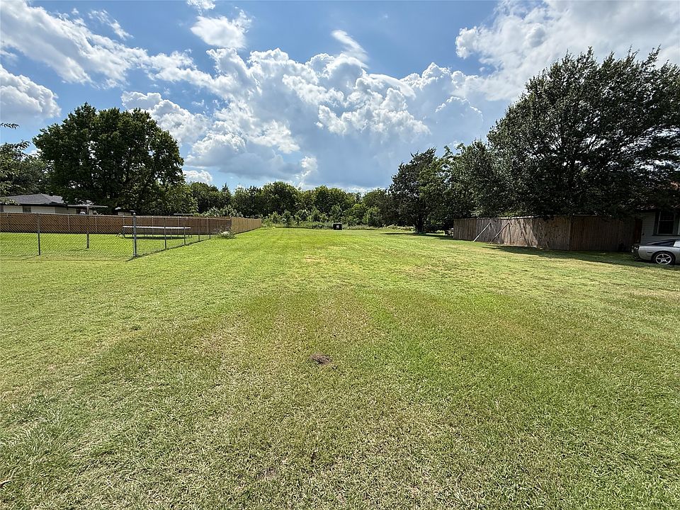1st image of 4004 7th St