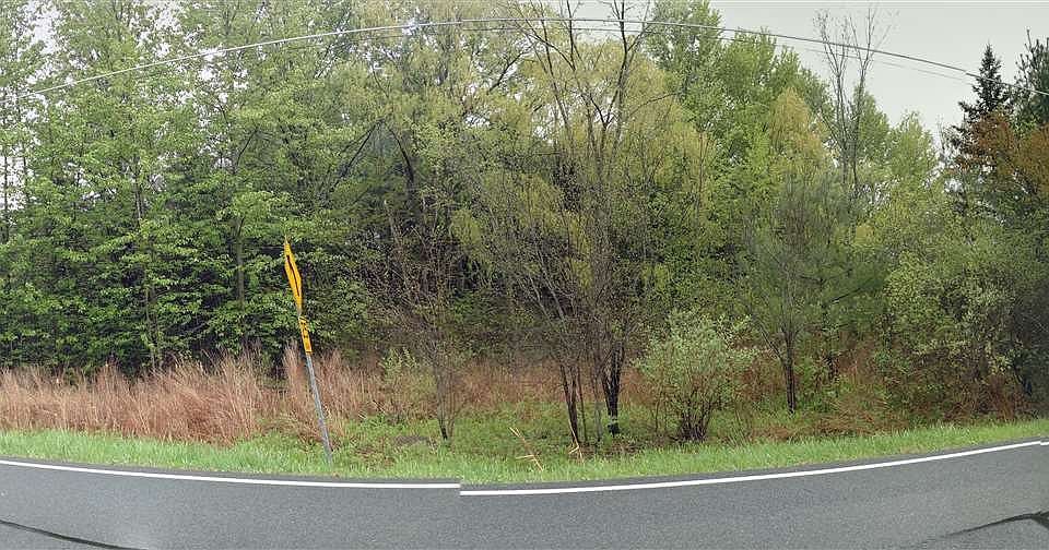 1st image of 20 Shag Bark Ln