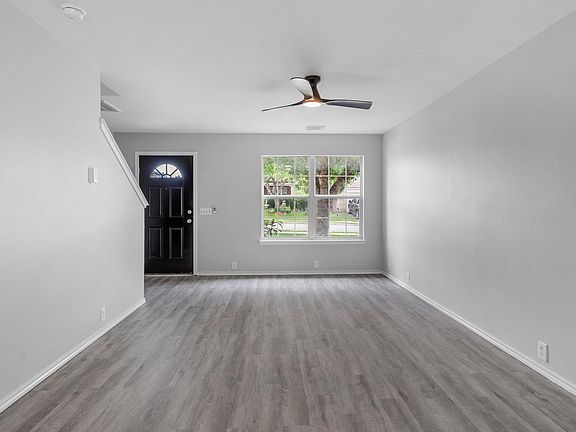 4th image of 4113 BROOK HOLLOW DR