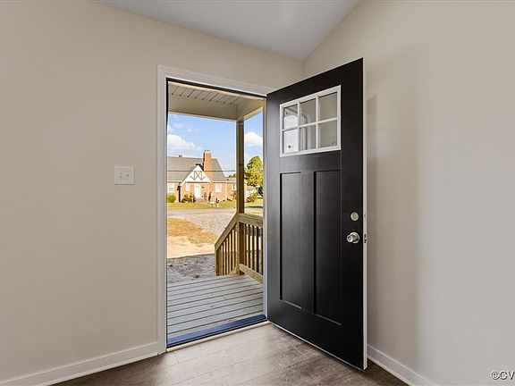 4th image of 20627 Southlawn Ave