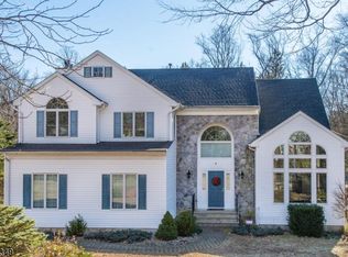 1 Fords Rd, Randolph, NJ 07869