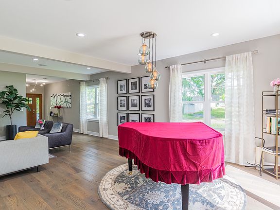 4th image of 6327 Rose Hill Dr