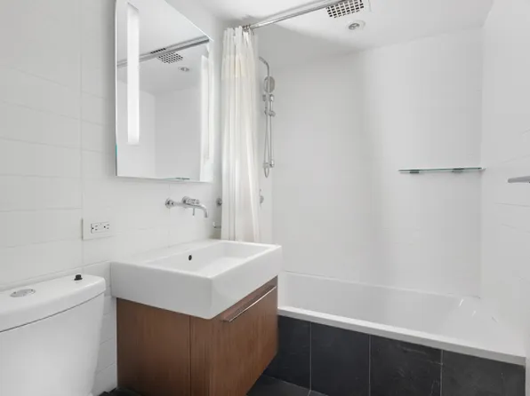 250 West 15th Street image 11 of 12