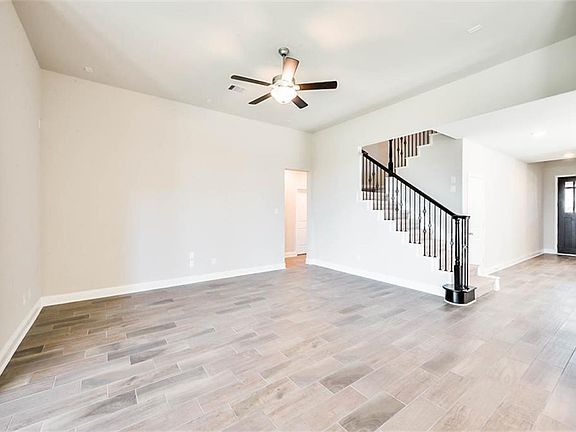 5th image of 1714 Dominion Heights Ln