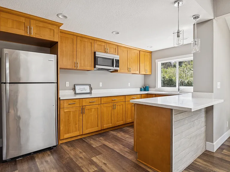 Village At Creekside Townhomes — Photo 40