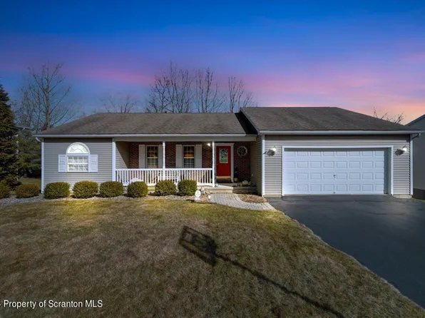 1015 Birch St, Dallas, PA 18612