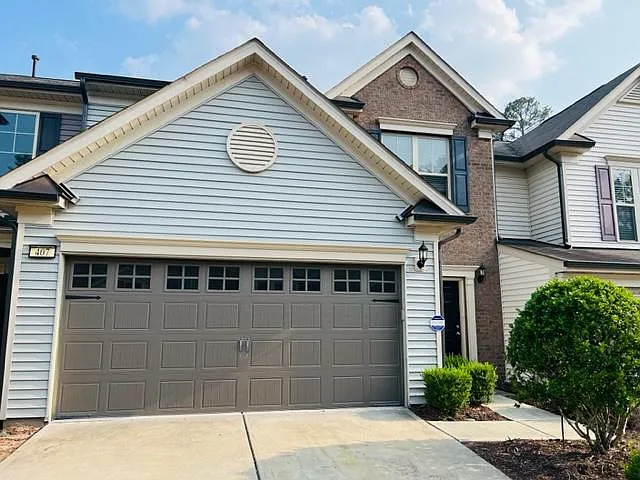 3 bed, 2.5 bath, 1896 sqft, $2,250 — Photo 1