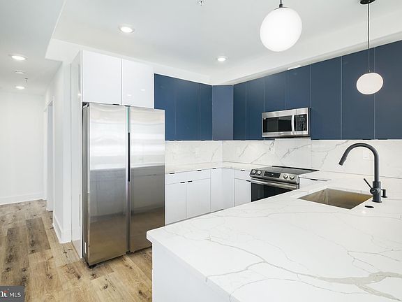 2nd image of 2602 W Oxford St Unit 3