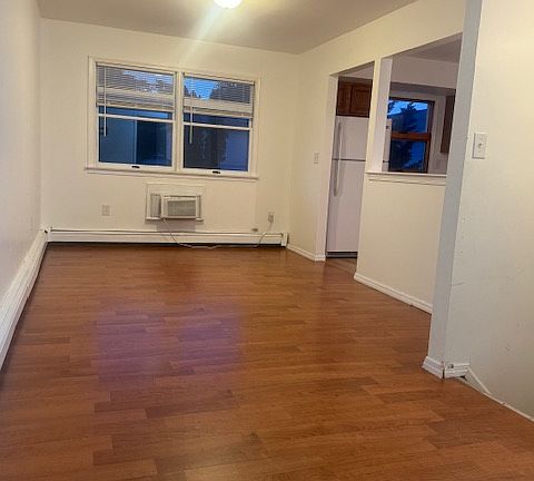 4th image of 207 Darlington Ave Floor 2