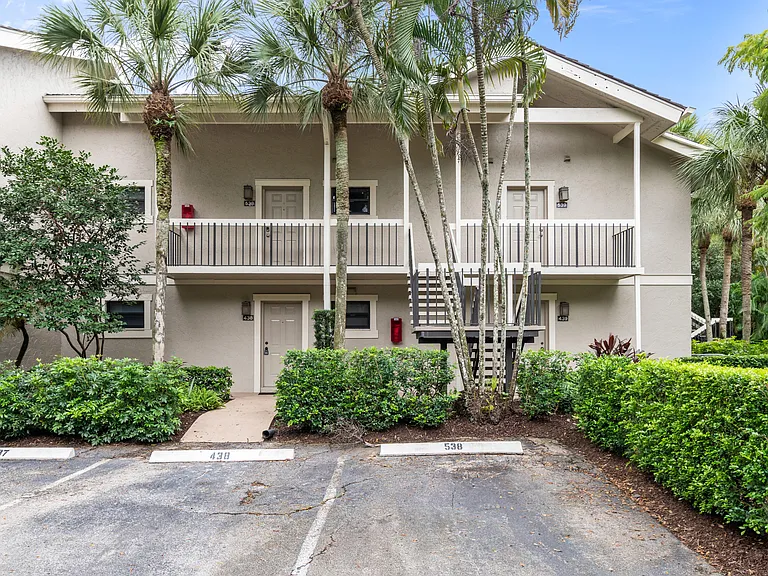 11863 Wimbledon Cir #538 — Photo 17
