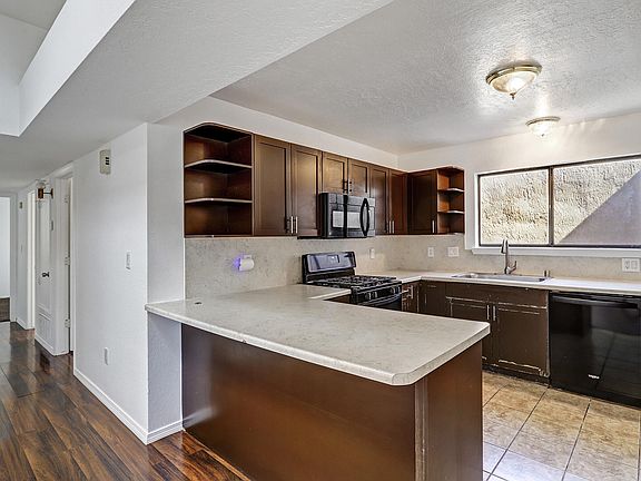 4th image of 6909 Cleghorn Rd NW