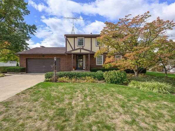 10531 Newbury Ave NW, Uniontown, OH 44685