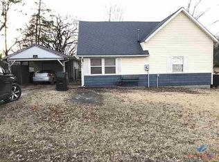 607 N 2nd St, Creighton, MO 64739