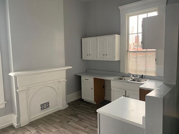 4th image of 309 N 10th St #3