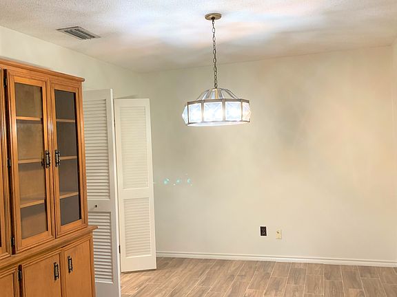 5th image of 2503 Brentwood Dr