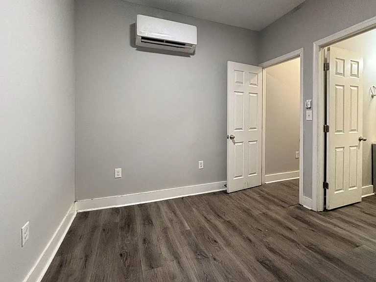 1235 W Huntingdon Street — Photo 6