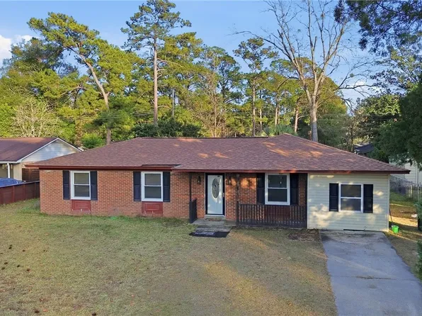 8 Regent Drive, Savannah, GA 31406