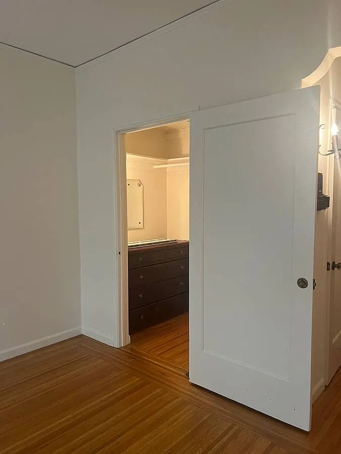 81 Glen Ave — Photo 4