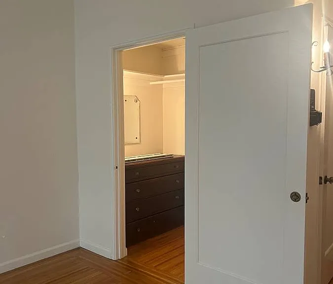 81 Glen Ave — Photo 4