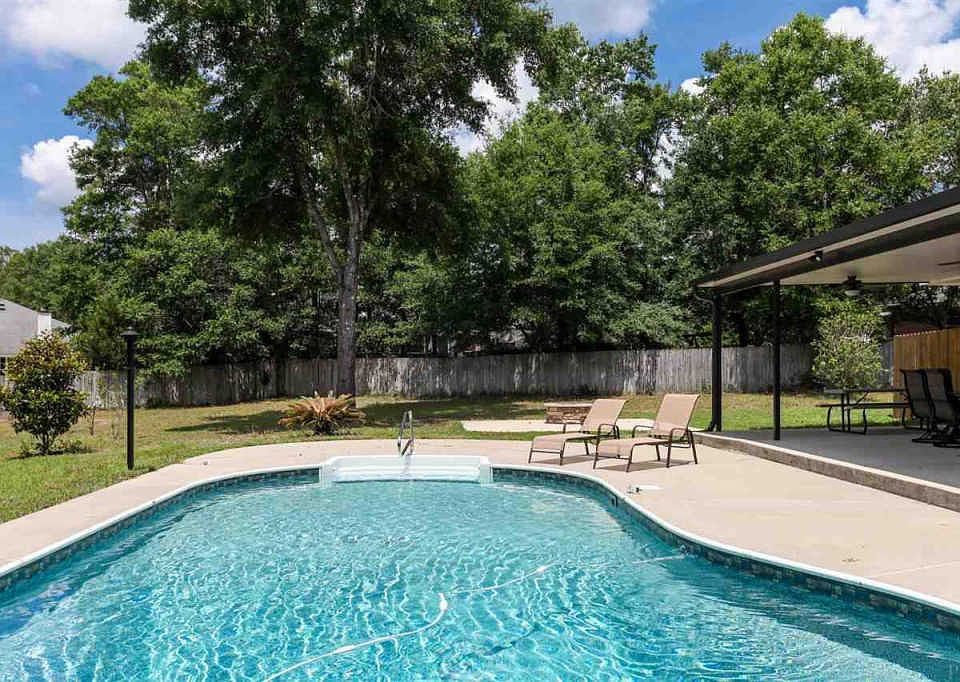 1st image of 5341 Oak Hammock Ct