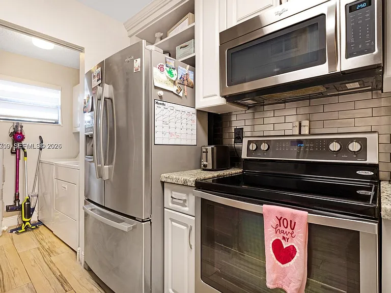 1411 W Fairway Rd #VILLA — Photo 6