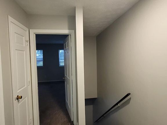3rd image of 159 Miller Dr #5