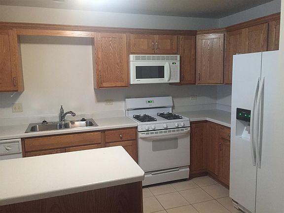 2nd image of 333 N Weston Ave