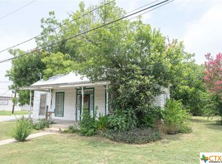 301 E Houston St, Luling, TX 78648