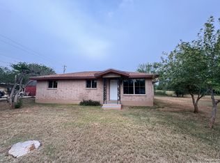 305 Moffett St, Dilley, TX 78017