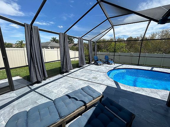 3rd image of 1806 Bonita Bluff Ct