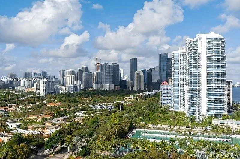 2475 Brickell Ave #1905