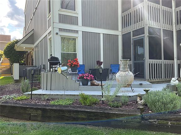 4th image of 231 Portage Lakes Dr Unit F