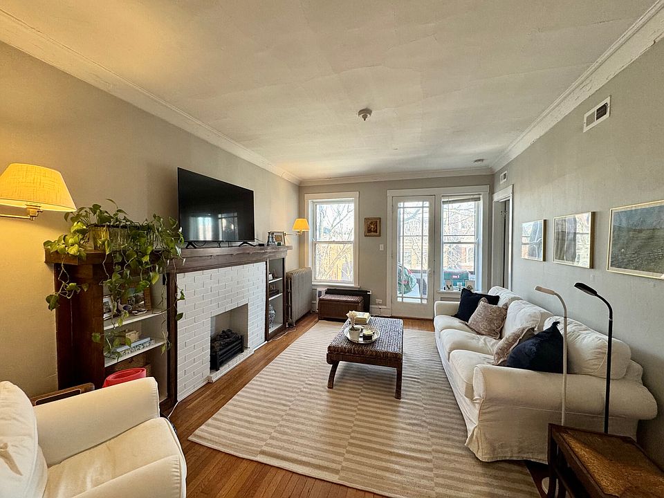 1st image of 3814 N Wayne Ave #3N
