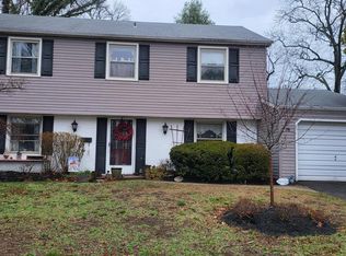 78 Barrington Ln, Willingboro, NJ 08046